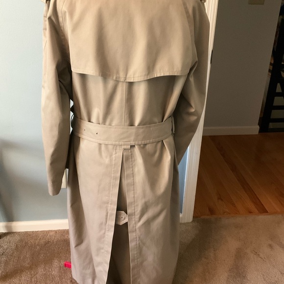 Vintage Burberry Khaki Men’s Trench Coat - Picture 4 of 16
